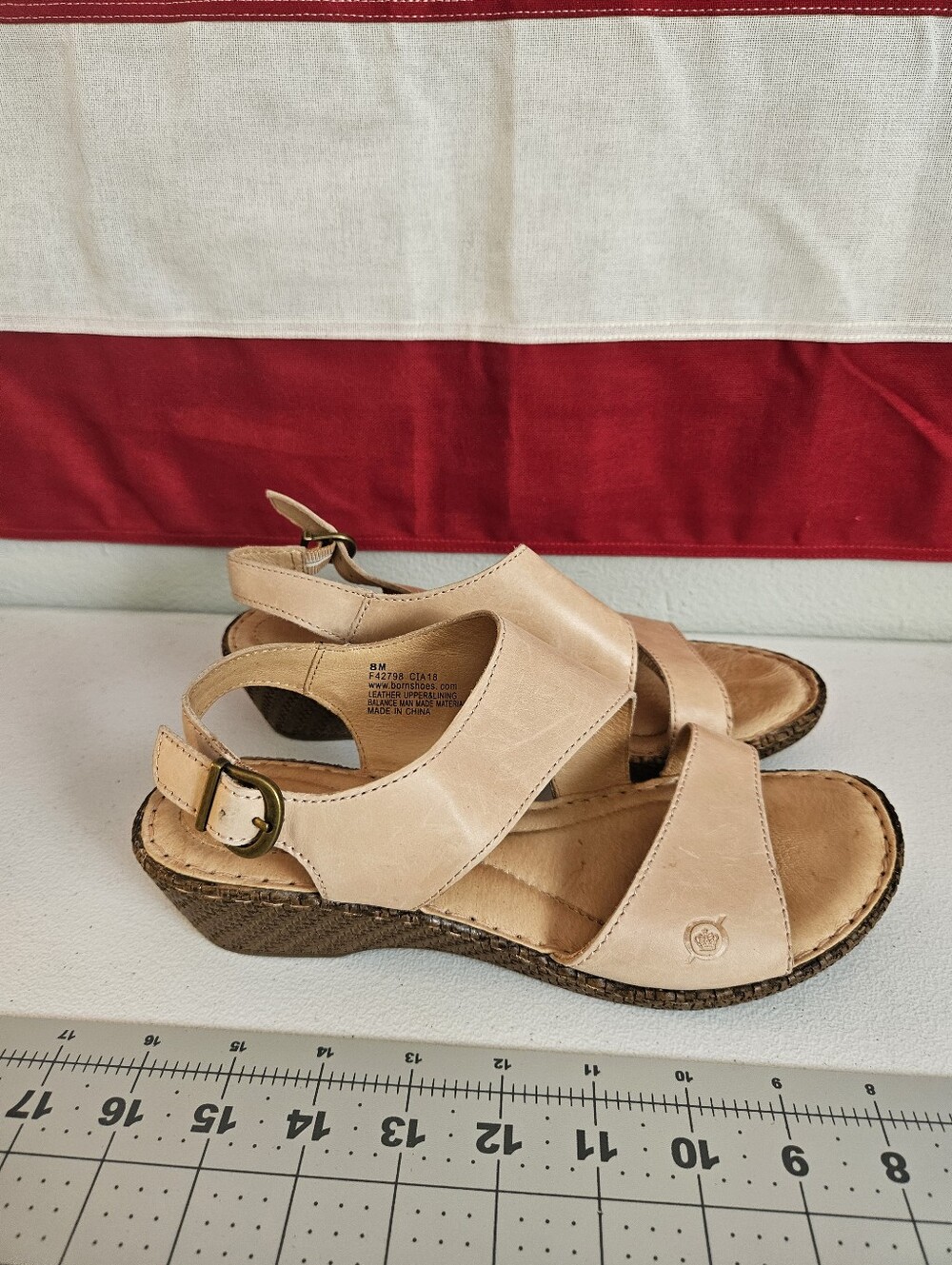 Born Leather Nude Wedge Sandals Sz 8